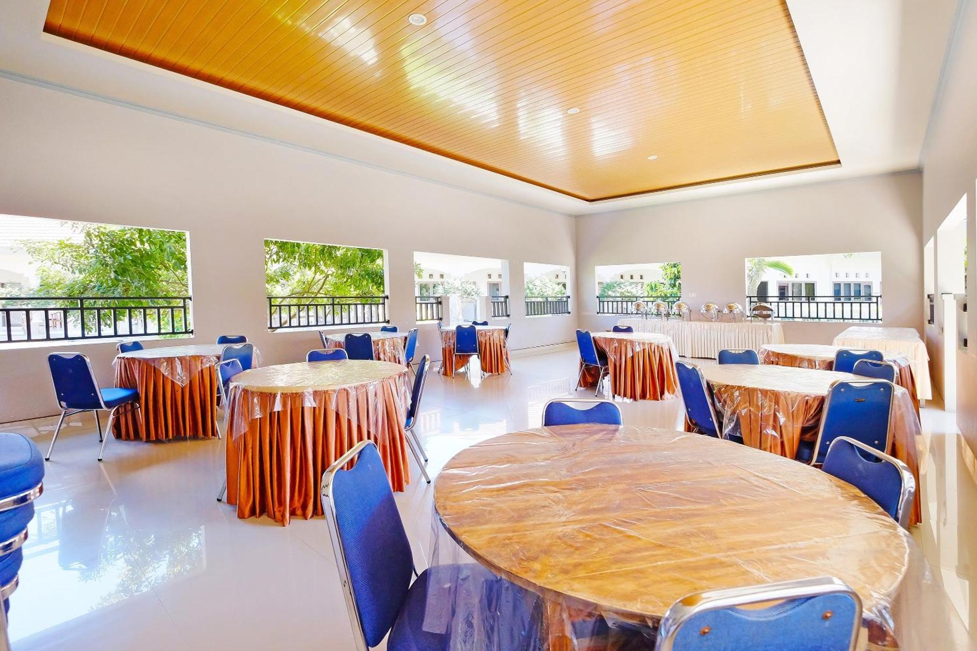 Collection O 91046 Hotel Remaja Indah Masamba Екстер'єр фото