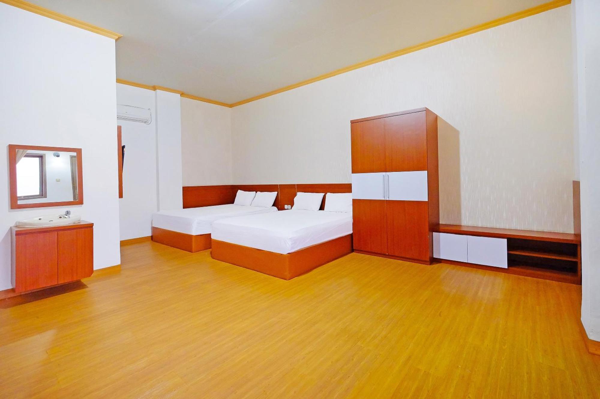 Collection O 91046 Hotel Remaja Indah Masamba Екстер'єр фото